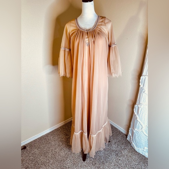 Intimé Other - Intimé California Peach Chiffon Peignoir Set - Small